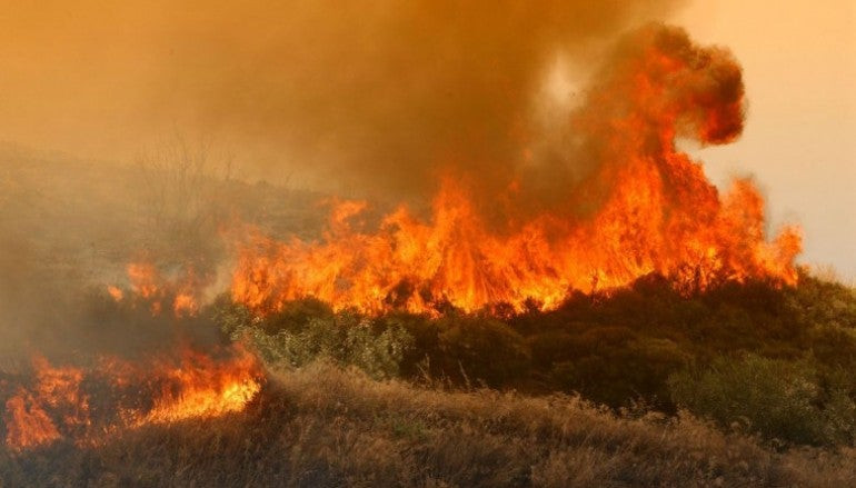 Πύρινη Κόλαση! Χιλιάδες κάτοικοι εγκατέλειψαν τα σπίτια τους στον Καναδά (βίντεο)